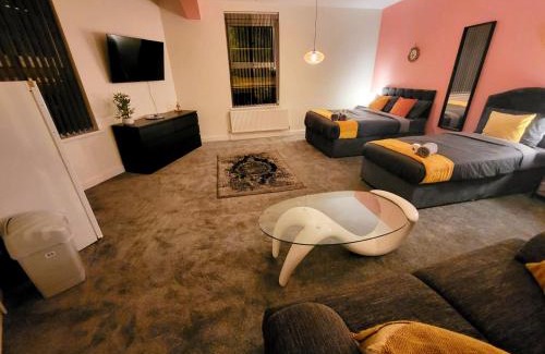 Oldham House | Stay Sleep Rest - Oldham