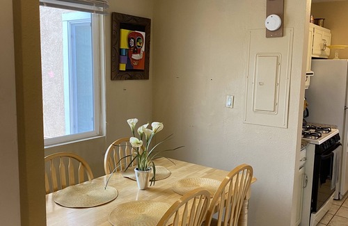 Rio Rancho Apartment | Stay With Us in Rio Rancho! Balloon Fiesta Shuttle Close. 2 REAL QUEEN BEDS!