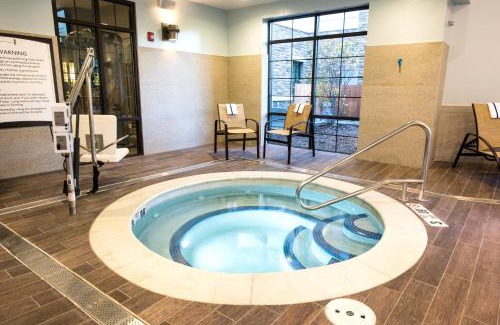 Newtonville Hotel | Staybridge Suites Albany Wolf Rd-Colonie Center by IHG