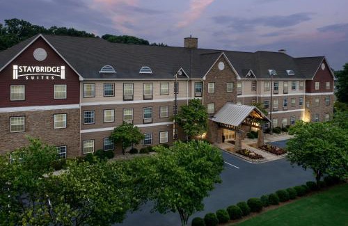 Conestee Hotel | Staybridge Suites Greenville I-85 Woodruff Road by IHG