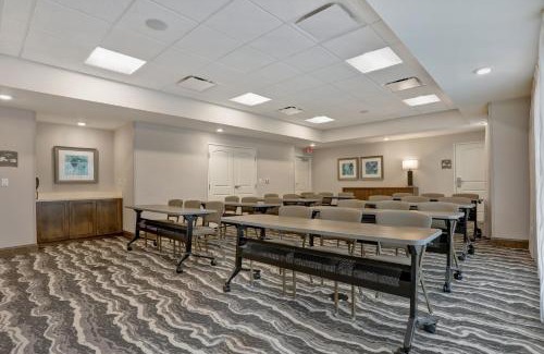 Overland Park Hotel | Staybridge Suites - Overland Park - Kansas City S by IHG