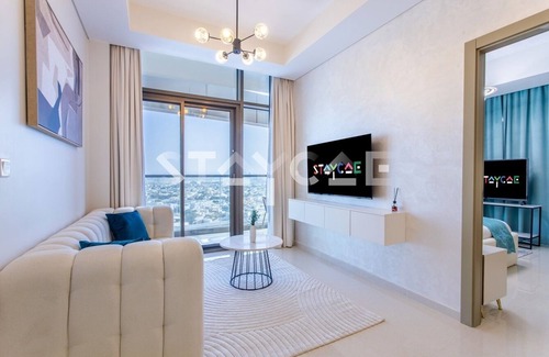 Al Safa Apartment | Staycae Holiday Homes: 2-Bedroom Family Friendly, Aykon C- Business Bay