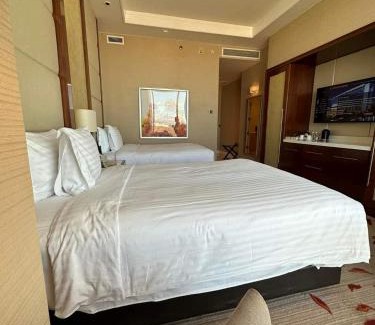 Bagong Pag-asa Hotel | STAYCATION City of Dreams, Solaire