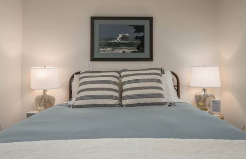 Sellwood-Moreland House | #StayinMyDistrict Sellwood The Coco Rose Retreat