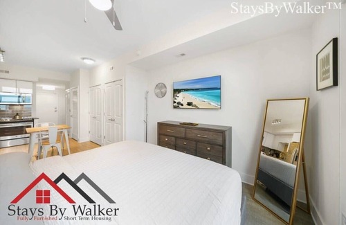 Charlotte Center City Condo | StaysByWalker Studio-King Bed! Roof Top Pool! Gym!