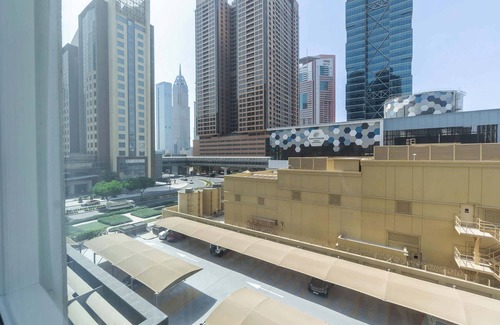Barsha Heights Apartment | StayShort - Barsha Heights sleeps 3 in an Amazing Location!