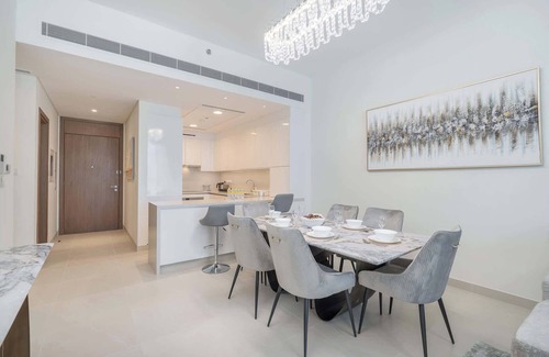 Al Safa Apartment | StayShort - Waterfront Living with a Spacious Layout Sleeps 5