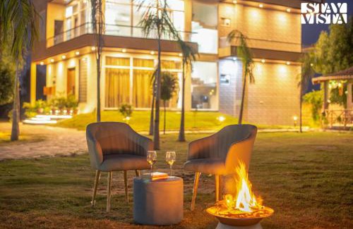 Sanganer Villa | StayVista at Echoes by the Aravalli with Bonfire, Lawn