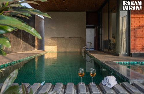 Malviya Nagar Villa | StayVista at Palm Tree Breeze with Pool, BBQ, Bonfire