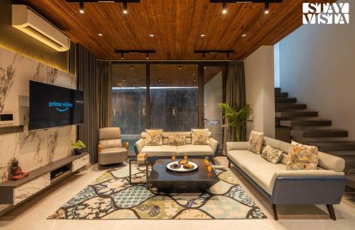 Malviya Nagar Villa | StayVista at Palm Tree Breeze with Pool, BBQ, Bonfire