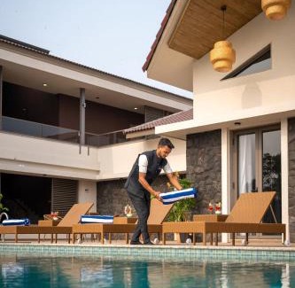 Alibaug Villa | StayVista at Solaris with Pool, Lawn & BBQ