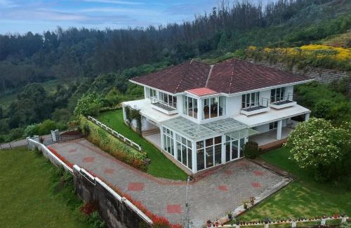 Pudumund Villa | StayVista at The Lilly Ooty with Breakfast