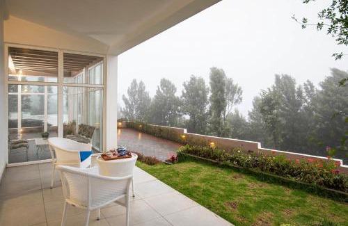 Pudumund Villa | StayVista at The Lilly Ooty with Breakfast