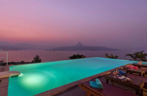Thakursai Villa | StayVista's Princess - A Villa with Infinity Pool & Breathtaking Views