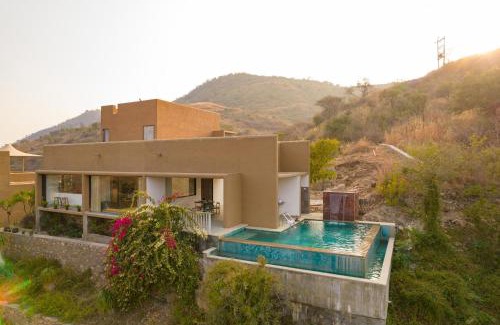 Bedla Villa | StayVista's Sage Scenery - Mountain-View Villa with Infinity Pool & Terrace