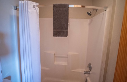 Clark House | Steamboat Lake Outpost, Bunkhouse Rooms