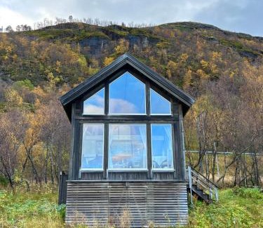 Rossoya House | Steigen Cabin North