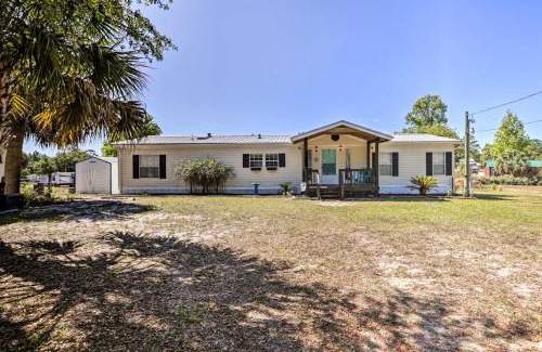 Steinhatchee House | Steinhatchee Home with Boat Parking 1 Mi to Marina