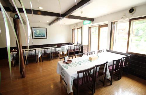 Hara Hotel | Stella八ヶ岳原村-星空,サウナ,BBQ,大型スクリーンを楽しめる八ヶ岳の貸切宿