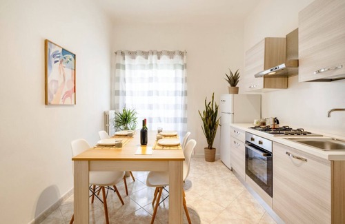 Municipio 2 Apartment | Stella - Urban Oasis of Contemporary Style