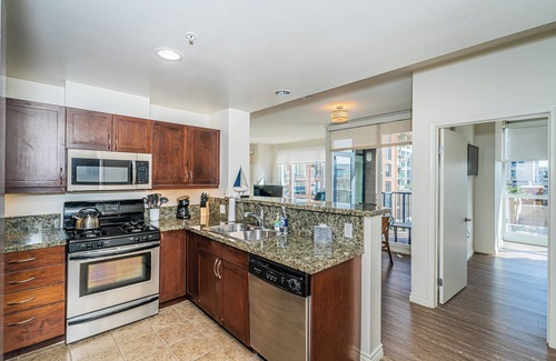 East Village Condo | Stellar 2-bedroom view condo with WiFi/gym in San Diego's Gaslamp District