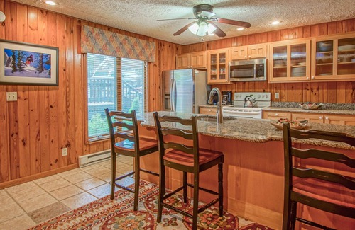 Snowshoe Condo | Stemwinder 6A, 3 Bedrooms Plus Bonus Sleeping Alcove, 2 1/2 Baths