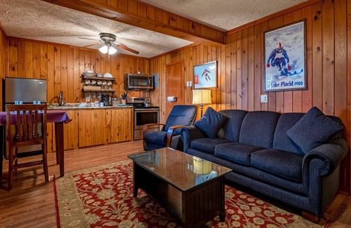 Snowshoe House | Stemwinder 6B 1 Bedroom, 1 Full Bath, Slope Side