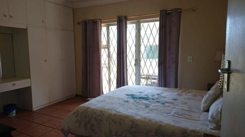 Hibberdene Apartment | Step On the BEACH