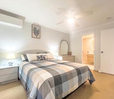 Bilinga Apartment | Step out to the Beach