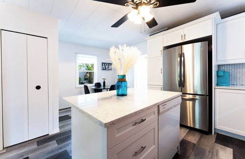 Port Stanley Cottage | Steps away from the beach, perfect family getaway - 5 min walk to beach