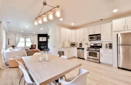 Hunter Apartment | Steps from Hunter Mountain | Cozy Modern Condo