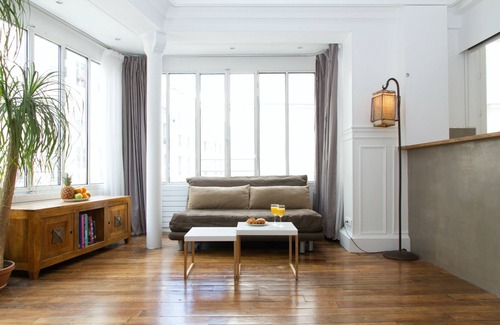 Quartier de la Place-Vendome Apartment | Steps from Le Louvre and Tuileries - Stylish 1BR on Rue St. Honore
