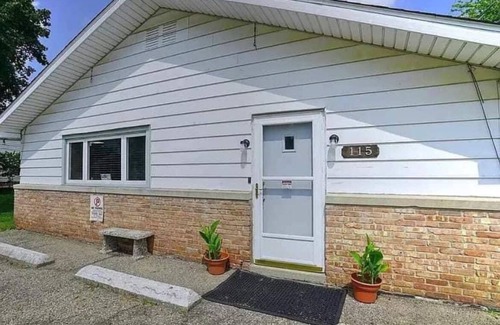 Roseland House | Steps from Notre Dame, complete with workout studio