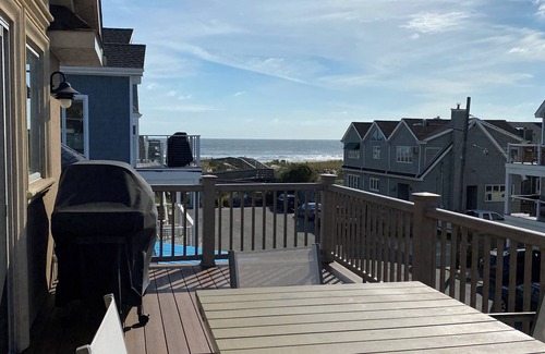 Alden Manor House | Steps from the beach! Beautiful 3-bedroom house in Long Beach