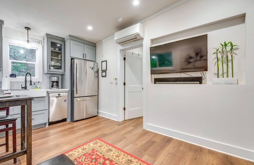 Old Fourth Ward Apartment | Steps to Atlanta Beltline: Apt w/Patio Access!