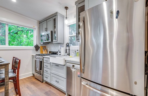 Old Fourth Ward Apartment | Steps to Atlanta Beltline: Apt w/Patio Access!