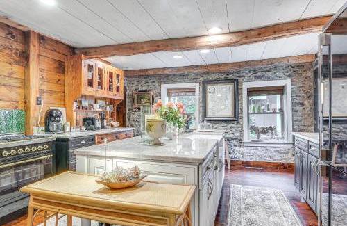 Finesville House | Steps to Delaware Canal Enchanting Stone Cottage!