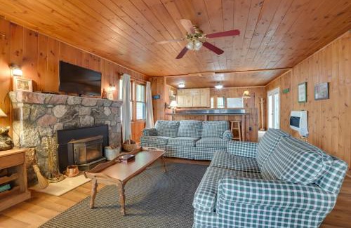 Cedarville House | Steps to Lake Cedarville Cabin 12 with Shared Perks