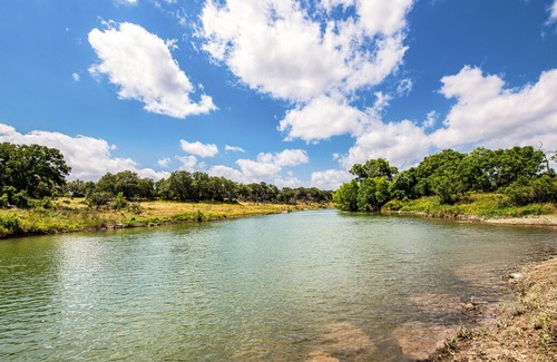 Spring Branch House | Steps to Remi's Ridge & Hayes Hollow! Century Oak Casita - Near Canyon Lake