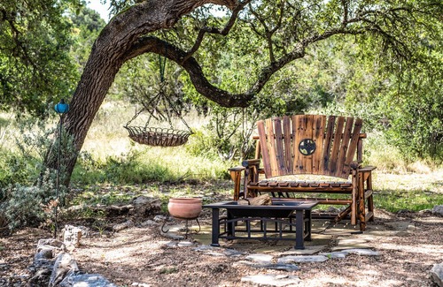 Spring Branch House | Steps to Remi's Ridge & Hayes Hollow! Century Oak Casita - Near Canyon Lake