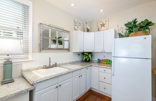 Clearwater Beach Cottage | STEPS TO THE BEACH!