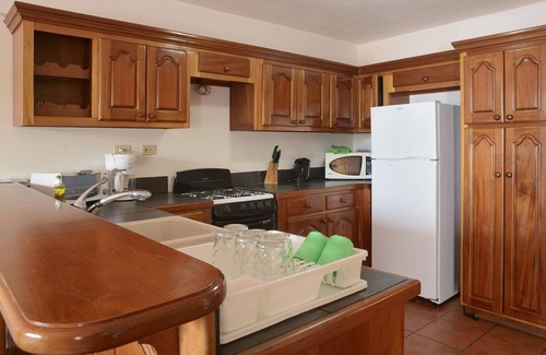 Sittee River Villa | Steps to the Ocean - 3 BR villa with Ocean and Mountain Views