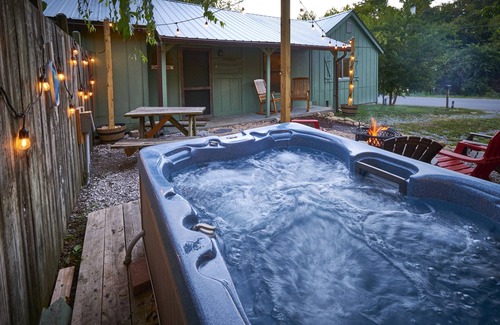 Pigeon Forge House | Steps to the Parkway w/Hottub - Walk to Attractions