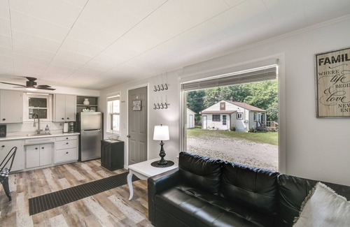 Houghton Lake Cottage | Steps to Water + Boating: Houghton Lake Retreat