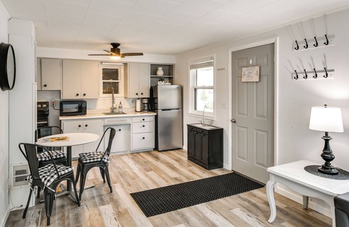 Houghton Lake Cottage | Steps to Water + Boating: Houghton Lake Retreat