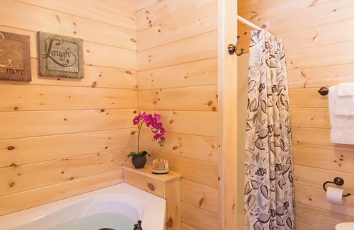 Jeffersonville Hotel | Sterling Ridge Resort