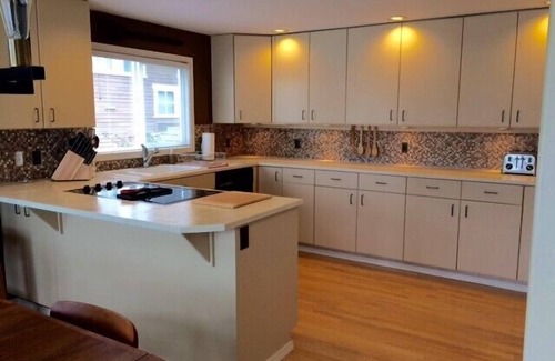 Roche Harbor House | Still open summer dates property has kayaks bikes, crab pots. Book 2025 in Jan