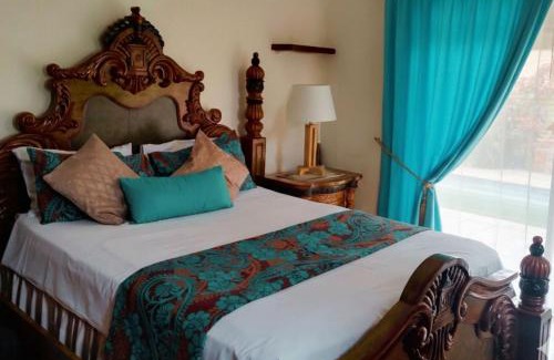 West Bank House | Still Waters