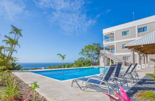 Antoneys Cay Apartment | Sting Ray at Sea Scape, studio with huge pool amazing views