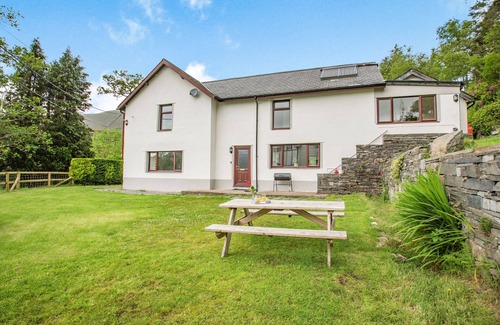 Rhiwbryfdir House | STINIOG LODGE, pet friendly, with open fire in Blaenau Ffestiniog